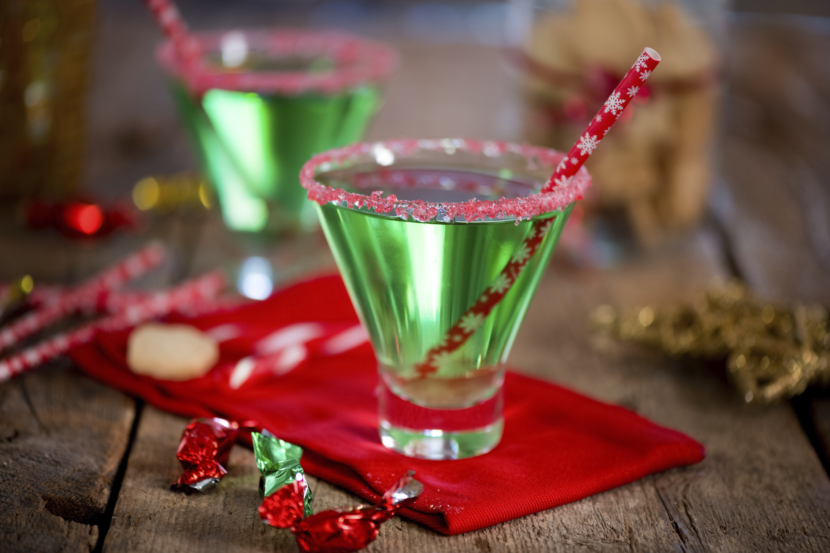 Christmas-Emerald-Green-Cocktail-000050939714_Large